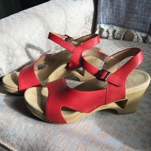 Beautiful Dansko Tasha sandals
